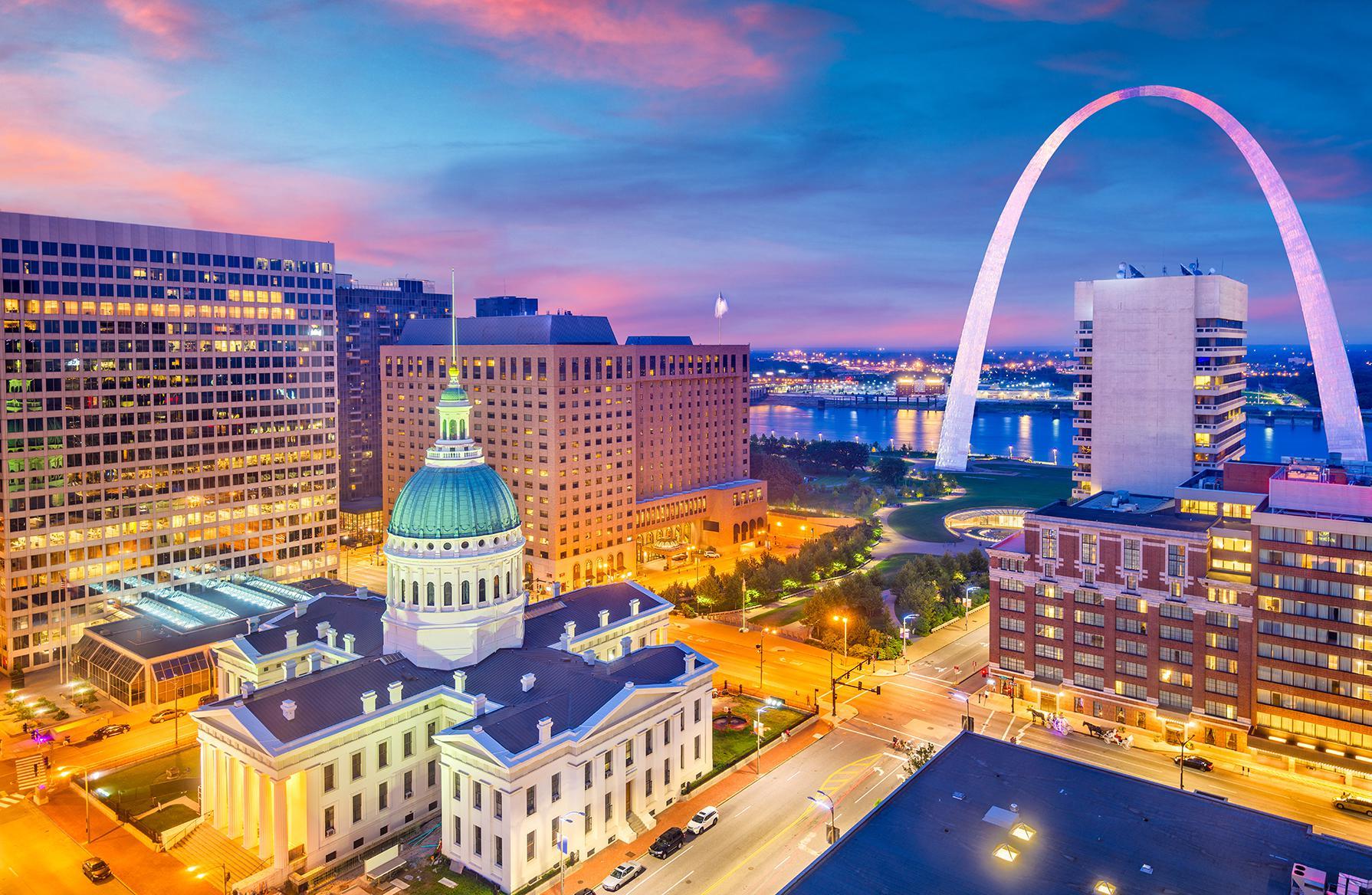 HERO_Gateway_Arch_shutterstock